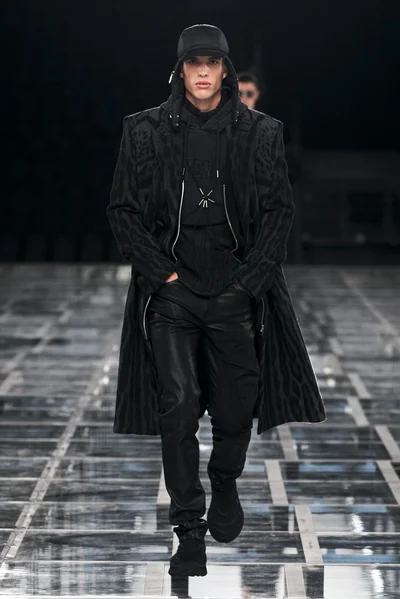 Look 48